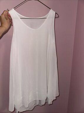 Flowy White Sleeveless Chiffon Dress
